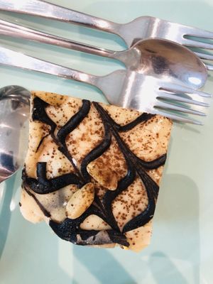 Peanut butter cheesecake at Kind Kones - Forum in Central Singapore