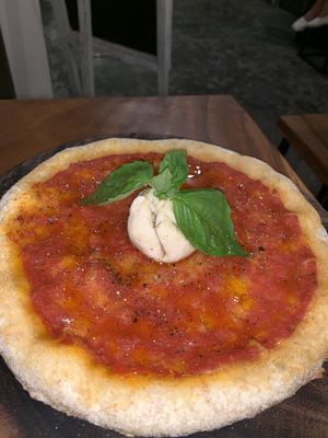 Burrata pizza at Amami Garden in Ungasan