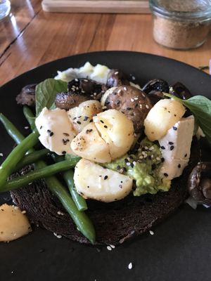 Smashed avo at Leaf & Vine in Ringwood