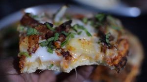 Pizza at esTACOmo quiere in Puebla