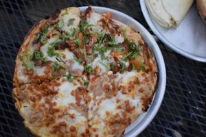 Pizza at esTACOmo quiere in Puebla