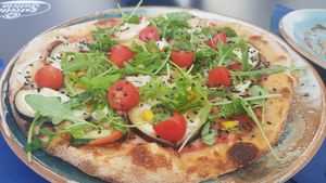 Vegan pizza at Armonia in Mallorca