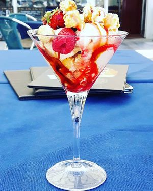 Vegan Popcorn Sundae with fruits of the forest
Vegano helado con frutas y nueces y palomitas  at Cielo in Murcia