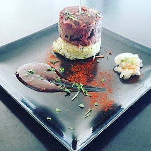 Homemade Gourmet Black Bean and Beetroot accompanied with pickled Ginger and Sweet chilli sauce  at Cielo in Murcia