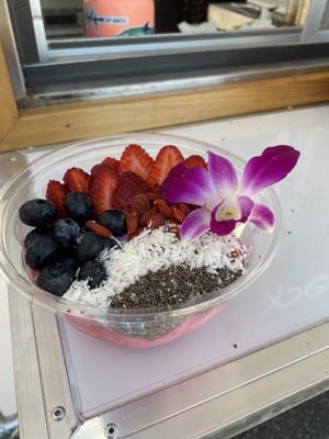 Berry bowl  at PLNT BSD in White Bear Lake