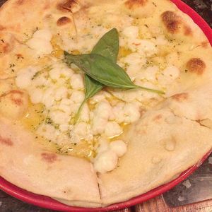 Cheesey garlic bread starter at Frankie & Benny's in Newcastle Upon Tyne