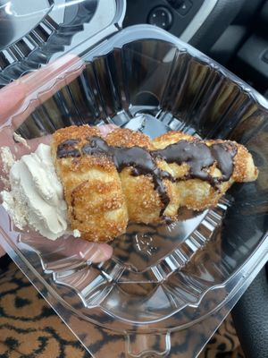 vegan cream horn  at Pasteles Finos Del Angel in Tacoma