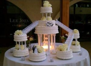 Wedding cake 350 guest at Pasteles Finos Del Angel in Tacoma