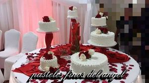 Wedding cake 200 guests at Pasteles Finos Del Angel in Tacoma