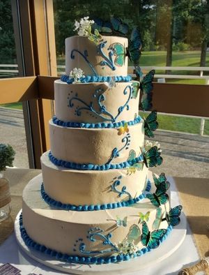 Quinceañera 250 guests at Pasteles Finos Del Angel in Tacoma