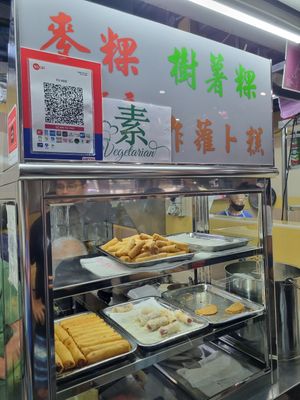 Spring roll (small) 5 for $2 at Fu Ji 福记熟食 in Central Singapore