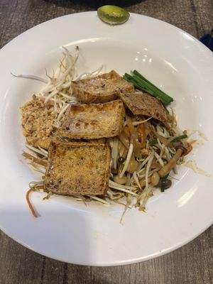 Veggie pad Thai  at Thai Market in Da Nang