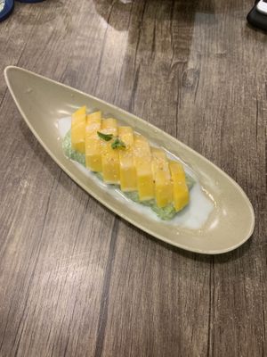 Mango sticky rice at Thai Market in Da Nang