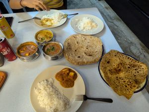 Butter paneer masala, mushroom masala, lentil dhall (all SMALL), chapati and ajwain paratha  at Singh Chapati in Tanah Rata