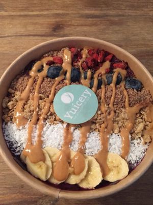 Açaí bowl to go  at Yuícery - Hospitalstraße in Stuttgart