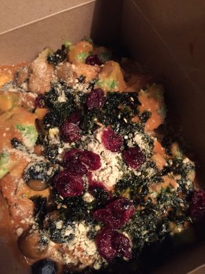 to go quinoa peanut bowl  at Yuícery - Hospitalstraße in Stuttgart