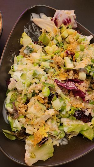 Cezar Chick'n Bowl at Yuícery - Hospitalstraße in Stuttgart