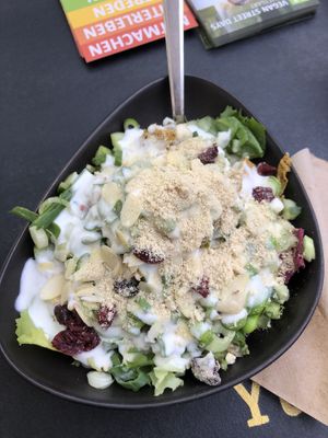 Cezar chickn Bowl   at Yuícery - Hospitalstraße in Stuttgart