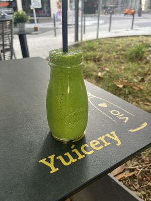 Green smoothie   at Yuícery - Hospitalstraße in Stuttgart