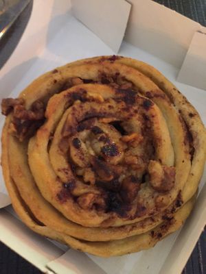 cinnamon bun  at Yuícery - Hospitalstraße in Stuttgart