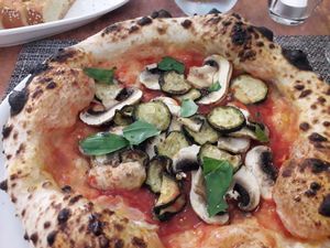 Cheeseless pizza made upon request  at A'nica in Palermo