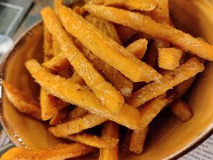 Frites de patates douces at Coco in De Panne