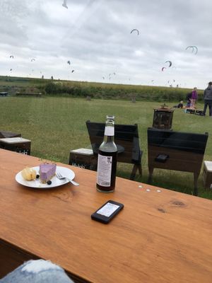 Raw Cake ♥️ (so lecker, dass wir schon vor dem Foto probieren mussten 😅) at Primesurf Fehmarn in Fehmarn