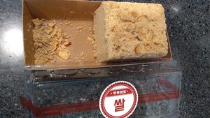 Tasty and soft rice flour castella at OOH Breado - Sangdo-dong - 우부래도 상도점 in Seoul