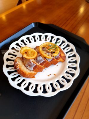 lemon cake was good at OOH Breado - Sangdo-dong - 우부래도 상도점 in Seoul