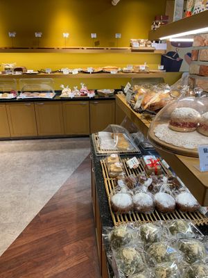 The inside of the OOH Breado! at OOH Breado - Sangdo-dong - 우부래도 상도점 in Seoul