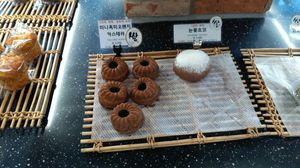 Gluten free black rice and orange mini castella, and snowflower choco bun at OOH Breado - Sangdo-dong - 우부래도 상도점 in Seoul