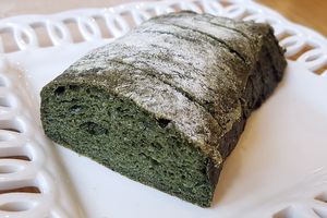 Ciabatta with mugwort flavor (쑥치아바타) at OOH Breado - Sangdo-dong - 우부래도 상도점 in Seoul