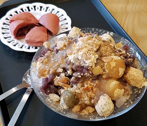 Vegan Bingsu (2 person size) at OOH Breado - Sangdo-dong - 우부래도 상도점 in Seoul