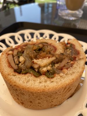 Close up tofu pizza roll  at OOH Breado - Sangdo-dong - 우부래도 상도점 in Seoul