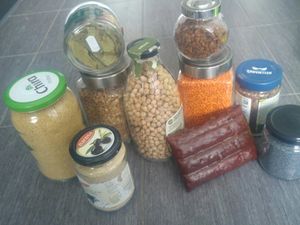 Kuskus, hneda a cervena soso(hneda vypestovana na sr), cicer, rakytnik, bobkac, TEMPEH vo voskovom obale, ktory sa da vratit, mak, lan, trst.cukor at U Vážky in Bratislava