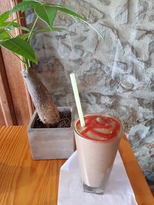 Avocado Green Smoothie. Simply Specify Vegan preference at Bangkok Cafe in Antibes