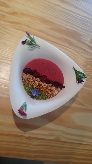 Smoothie bowl at Bangkok Cafe in Antibes