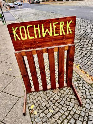 Schild auf der Straße  at Kochwerk in Goerlitz