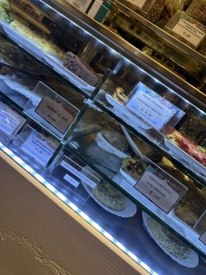 Vegan pizzaa  at Naama Cafè in Bologna