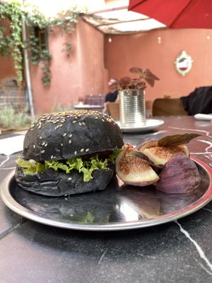 Vegan Burger 🌱   at Bordo Bina in Canakkale