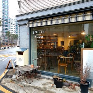 remodeled location at Bottle Lounge 보틀팩토리 in Seoul