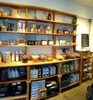 expanded groceries at Bottle Lounge 보틀팩토리 in Seoul