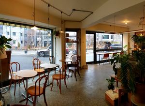 new interior at Bottle Lounge 보틀팩토리 in Seoul