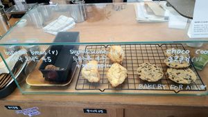 display of bakery items at Bottle Lounge 보틀팩토리 in Seoul