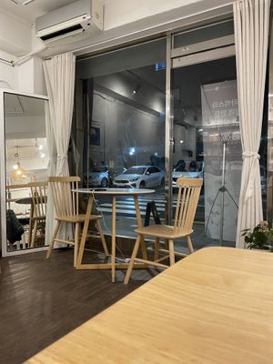   at Bottle Lounge 보틀팩토리 in Seoul