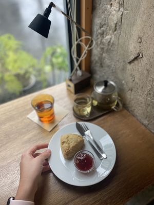   at Bottle Lounge 보틀팩토리 in Seoul