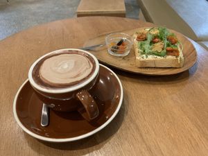 Oat milk hit chocolate  at Bottle Lounge 보틀팩토리 in Seoul