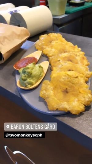 Chips, guacamole, chili at Two Monkeys in Copenhagen