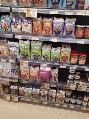 Vegan granolas at Veritas in Madrid