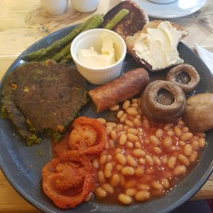 Vegan breakfast (I forgot to take a photo before I started eating!) at Brown Sugar in Fowey